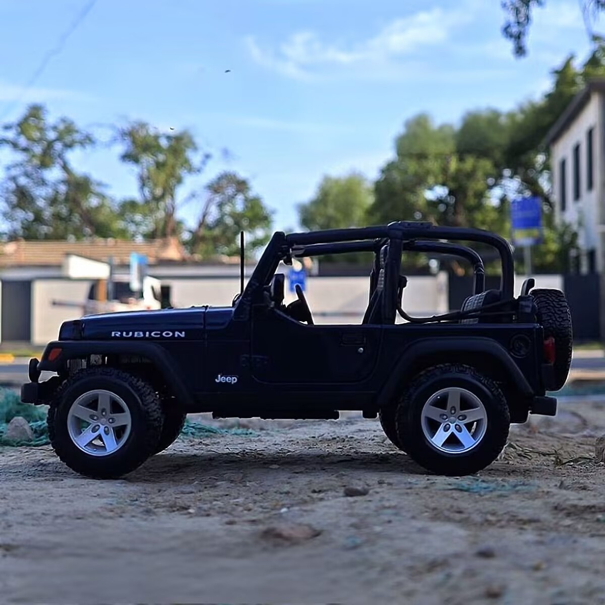 Maisto 1:18 Jeep Wrangler Rubi - огляд і ціна Kids Toys Jeep